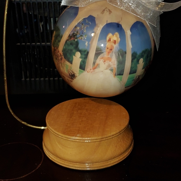 1997 Mattell Barbie Ornament in Box - Picture 4 of 9